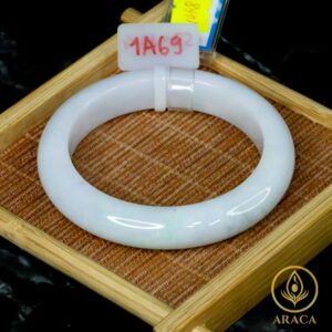 Vòng Ngọc Phỉ Thuý Type A Bạch Ngọc Ánh Xanh NI 57 11 - araca.vn