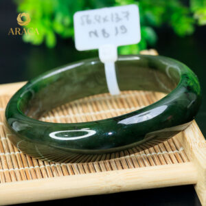 Vòng Ngọc Bích Tự Nhiên Ni 56.8 7 - araca.vn