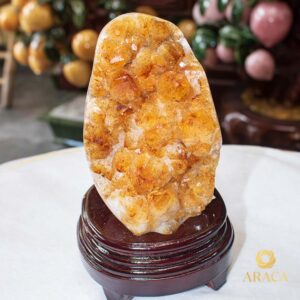 Trụ Đá - Thạch Anh Vàng