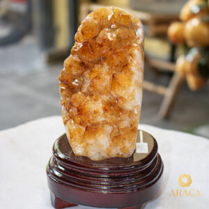 Trụ Đá - Thạch Anh Vàng 7 - araca.vn