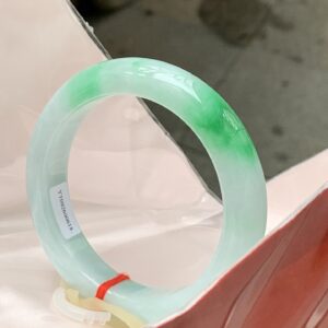 Vòng Ngọc Phỉ Thuý Type A Bạch Đới Thanh Điểm Lý NI 56