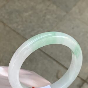 Vòng Ngọc Phỉ Thúy Type A Bạch Đới Thanh NI 56 7 - araca.vn