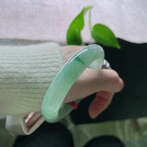 Vòng Ngọc Phỉ Thúy Type A Xanh Lý Táo Non NI 52-53 9 - araca.vn