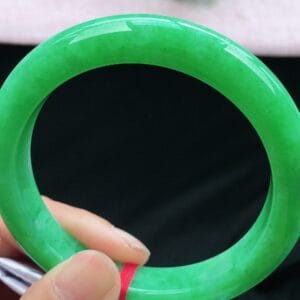 Vòng Ngọc Phỉ Thúy Type A Xanh Lý NI 62-63 15 - araca.vn