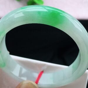 Vòng Ngọc Phỉ Thuý Type A Bạch Đới Thanh Vip 55-56