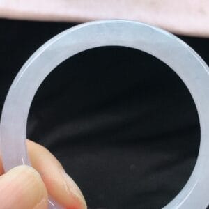 Vòng Ngọc Phỉ Thuý Type A Bạch Ngọc Bản Đũa NI 57-58 17 - araca.vn