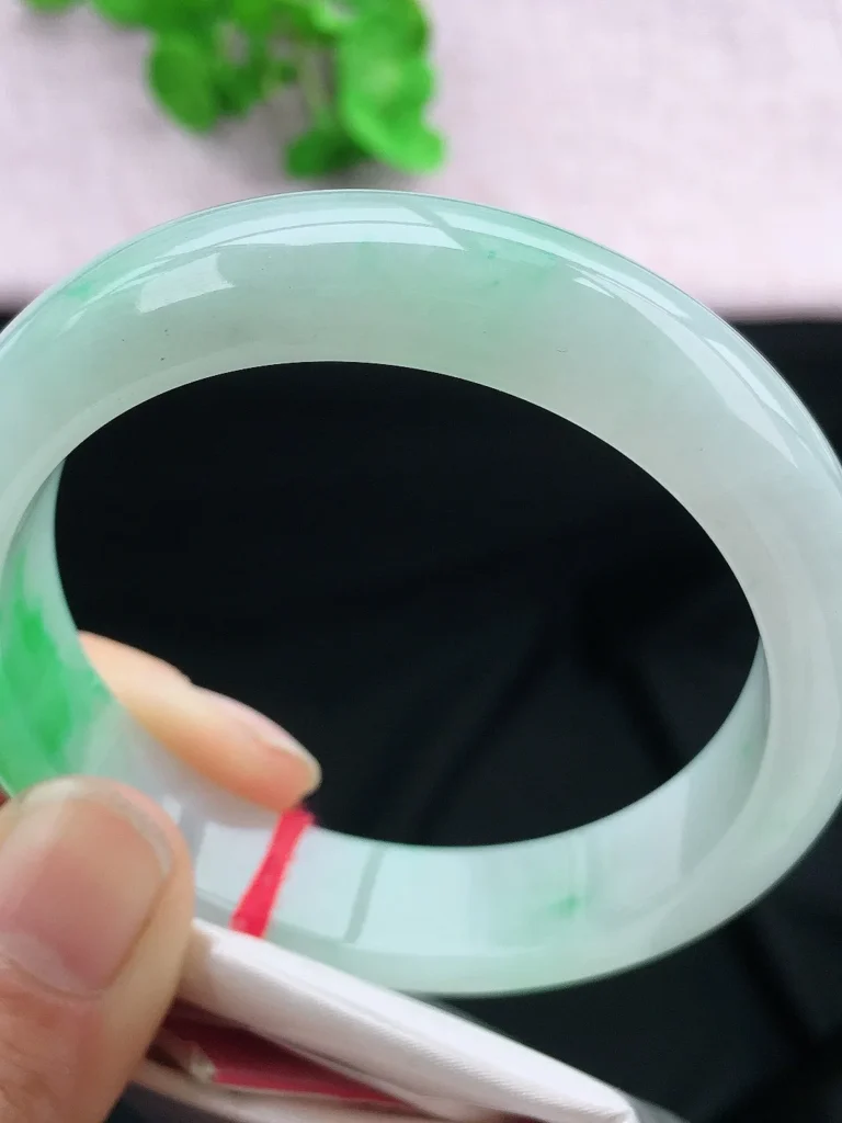 ngọc cẩm thạch và đá cẩm thạch