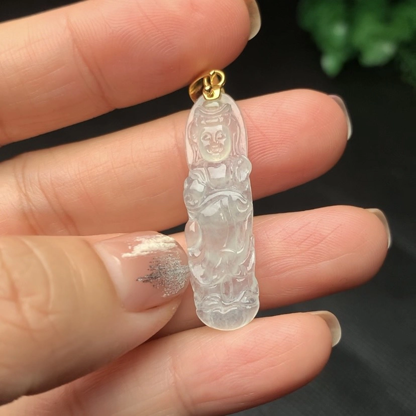 6 Tầng Giá Trị Của Phỉ Thúy Lão Khanh Chủng – Không Chỉ Là Trang Sức Mà Còn Là Phong Thủy 4 - araca.vn