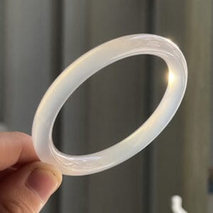 Vòng Chalcedony Bạch Nguyệt Quang Bản Đũa Mảnh Vip NI 49-54 11 - araca.vn