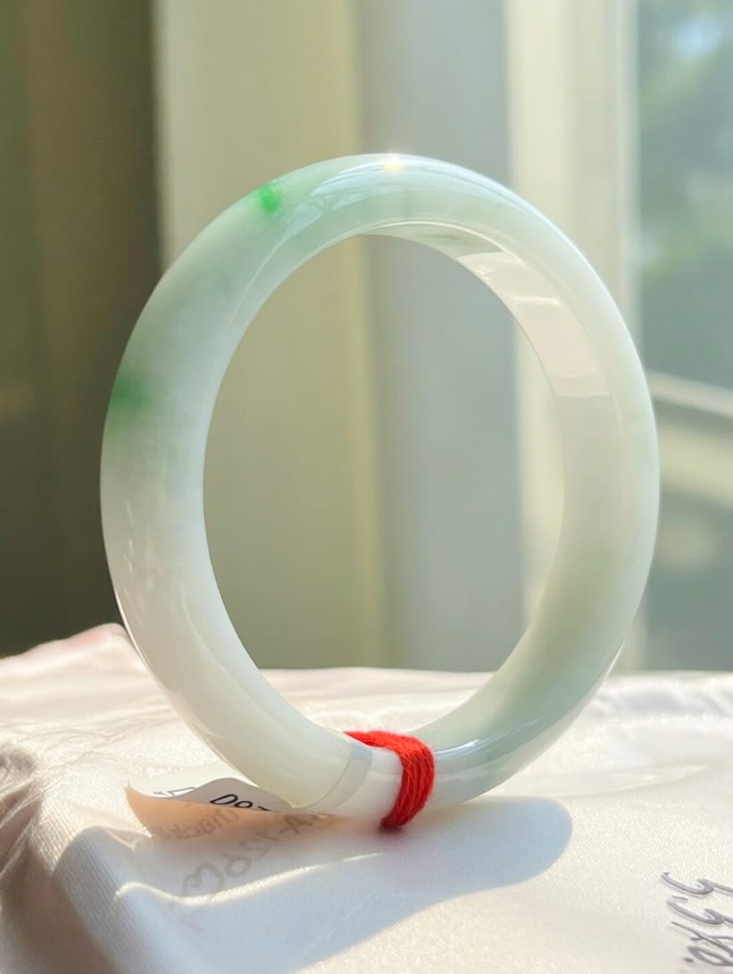 Ngọc Cẩm Thạch Thiên Nhiên Loại A: 7 Giá Trị Khiến Jadeite Type A Được Xem Là Chuẩn Cao Nhất 3 - araca.vn